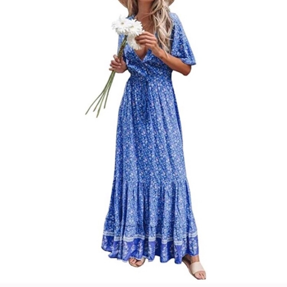 BRAND NEW R Vivimos Blue Floral Maxi Dress